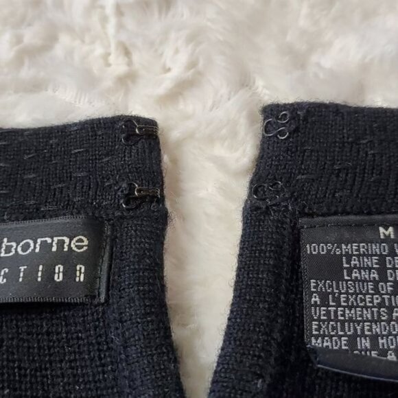 Liz Claiborne Sz. M 100% Merino Short Sleeve Embellished Collar Wool Sweater - Picture 3 of 8